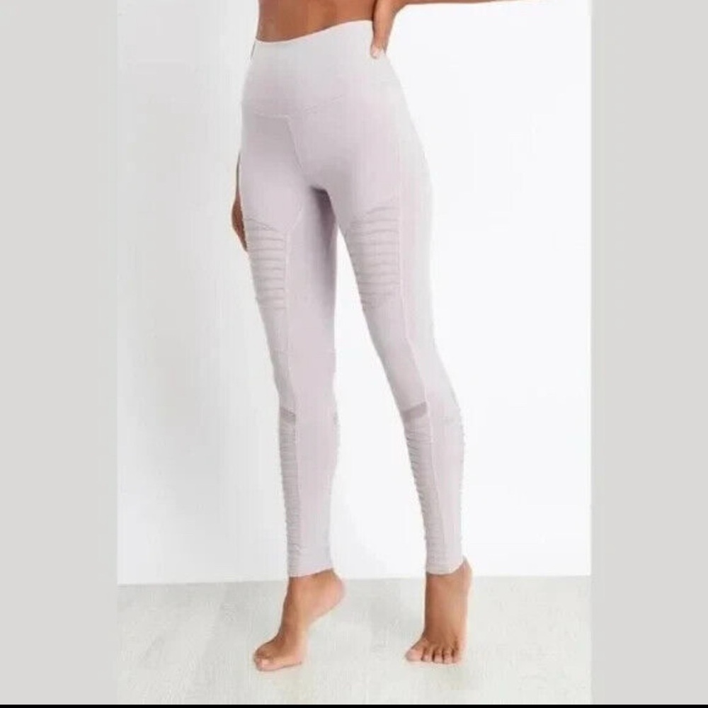 Alo Yoga High-Waist Moto Leggings Women XS Lavender‎ Purple Mesh Quilted Style